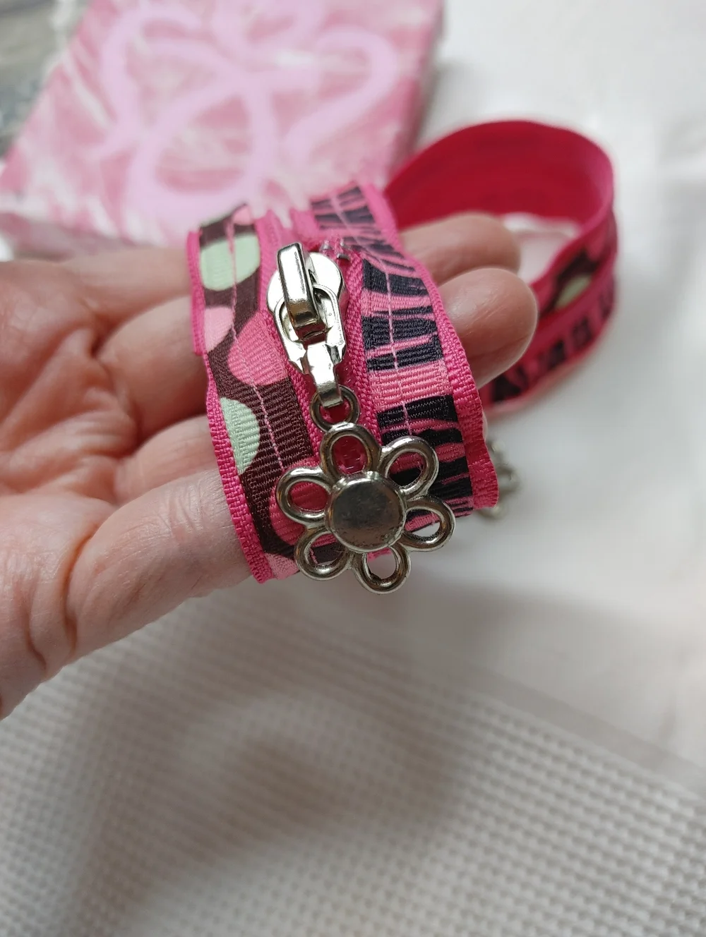 GIRLS FUN PINK CLOTH BRACELETS (3)